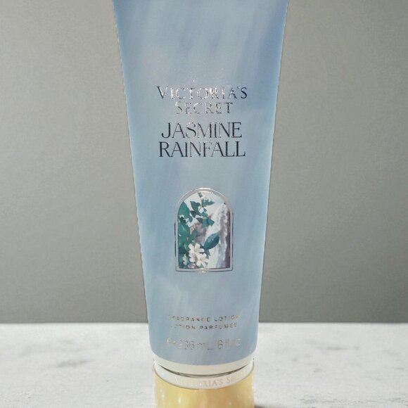 🆕Victoria’s Secret Jasmine Rainfall Lotion-BUNDLE & SAVE - Picture 2 of 5